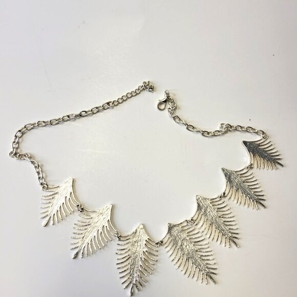Silver tone Spike Pendant or Leaf Motif Necklace - Picture 8 of 16